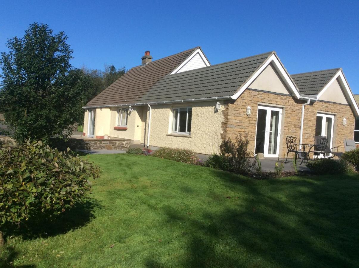 Pembrokeshire Fields Otel Haverfordwest Dış mekan fotoğraf