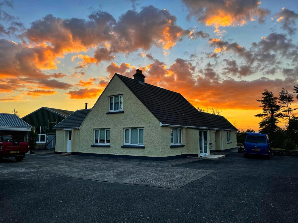 Pembrokeshire Fields Otel Haverfordwest Dış mekan fotoğraf