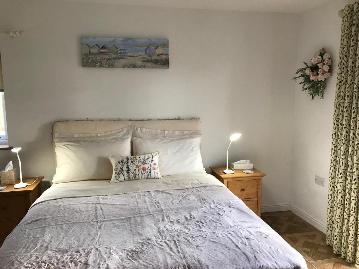 Pembrokeshire Fields Otel Haverfordwest Dış mekan fotoğraf