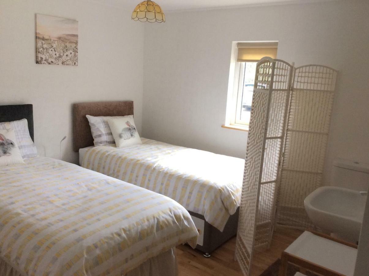 Pembrokeshire Fields Otel Haverfordwest Dış mekan fotoğraf