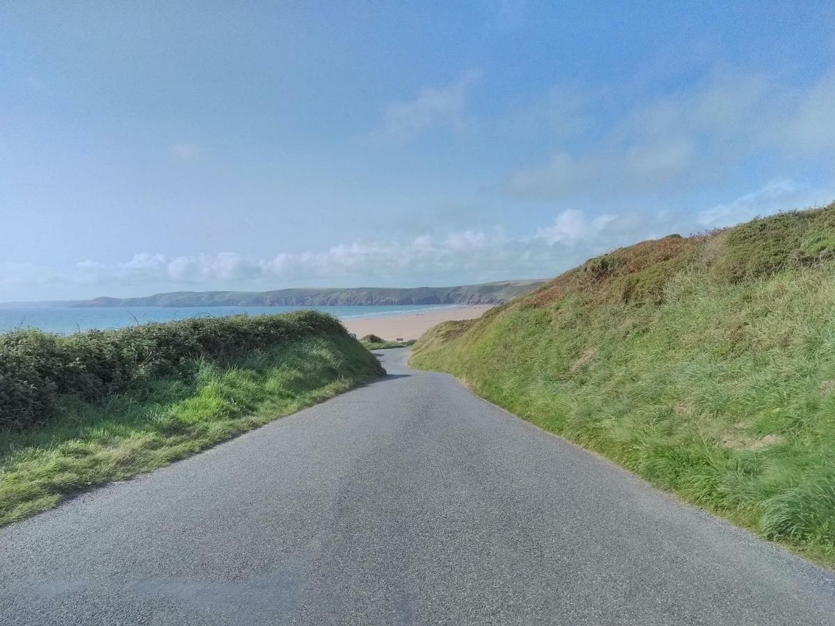 Pembrokeshire Fields Otel Haverfordwest Dış mekan fotoğraf